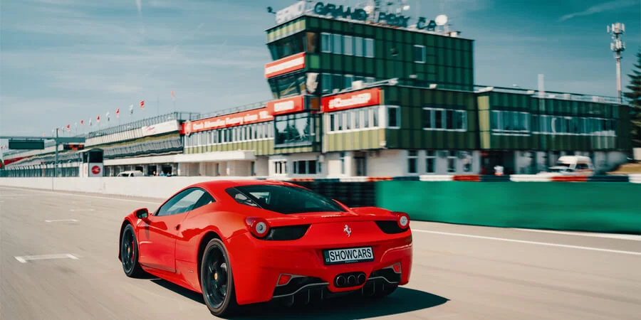 Jízda ve Ferrari 458 Italia v Mostě